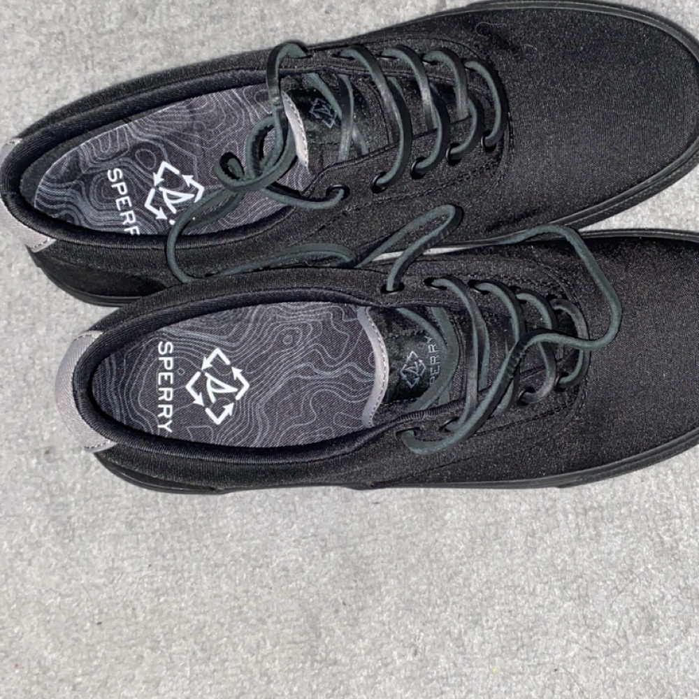 Sperry Men's Black Suede Low-Top Lace Sneakers - Picture 2 of 6
